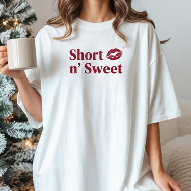Vintage Style Shoulder Kiss Tee Cute Retro Graphic T-Shirt for Women